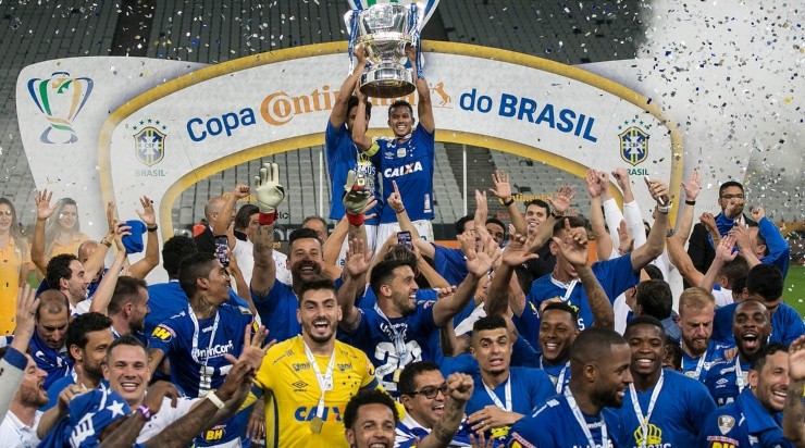Foto: Daniel Vorley/AGIF - Cruzeiro foi campeão da Copa do Brasil de 2018