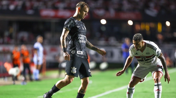 Foto: Marcello Zambrana/AGIF - Róger Guedes: atacante foi um dos destaques no clássico