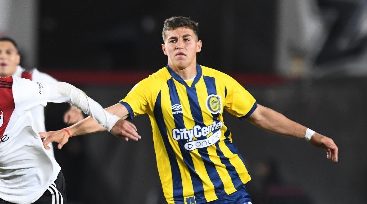  (Photo by Rodrigo Valle/Getty Images) - Volante é titular do Rosário Central.