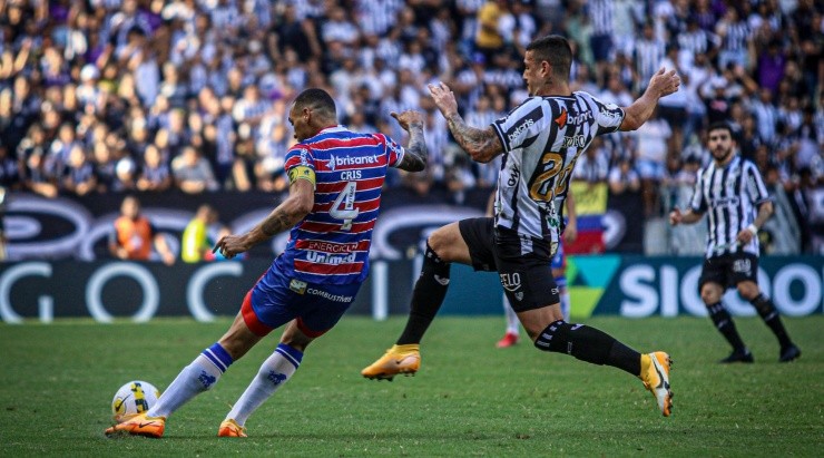 Foto: Lucas Emanuel/AGIF -  Fortaleza e Ceará possuem uma das maiores rivalidades do país