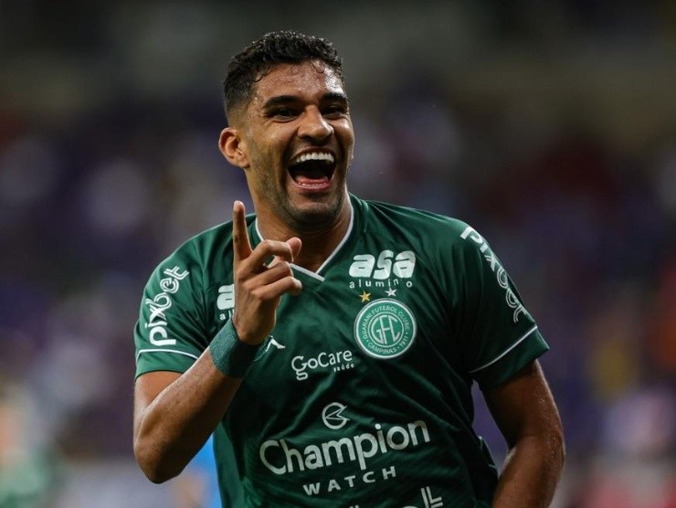 Isaque comemora gol pelo Guarani — Foto: Gilson Junio/AGIF