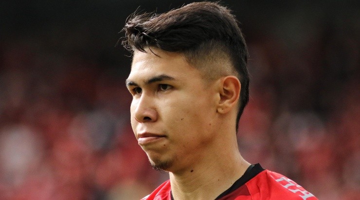 Foto: Joao Vitor Rezende Borba/AGIF - Nico Hernández: zagueiro está de saída do Athletico