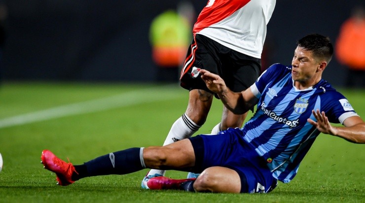 Foto: Marcelo Endelli/Getty Images/Argentina - O zagueiro confirmou que as negociações com o Vasco estão adiantadas