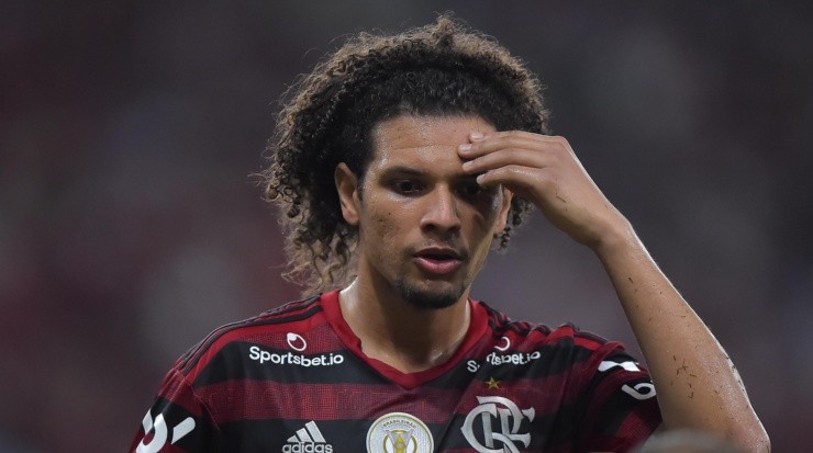 Foto: Thiago Ribeiro/AGIF - Arão vem se destacando na Turquia