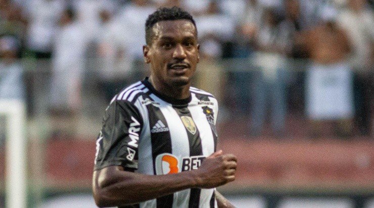 Foto: Fernando Moreno/AGIF - Edenilson na estreia do Galo na temporada.