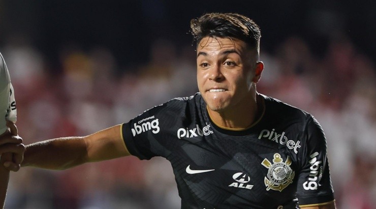 Foto: Marcello Zambrana/AGIF - Torcedores acreditam que Roni deve ser mantido no time titular