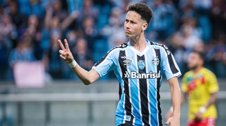 Foto: Maxi Franzoi/AGIF - Gabriel Silva: na mira do Cruzeiro