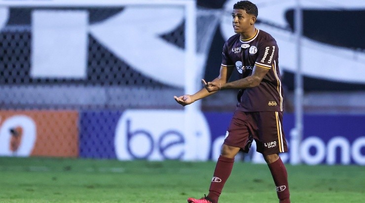 Foto: Marcello Zambrana/AGIF - John Kennedy: atacante vive bom momento na Ferroviária