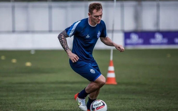 Foto: Reprodução/CSA – Moisés Gaucho treinando pelo CSA