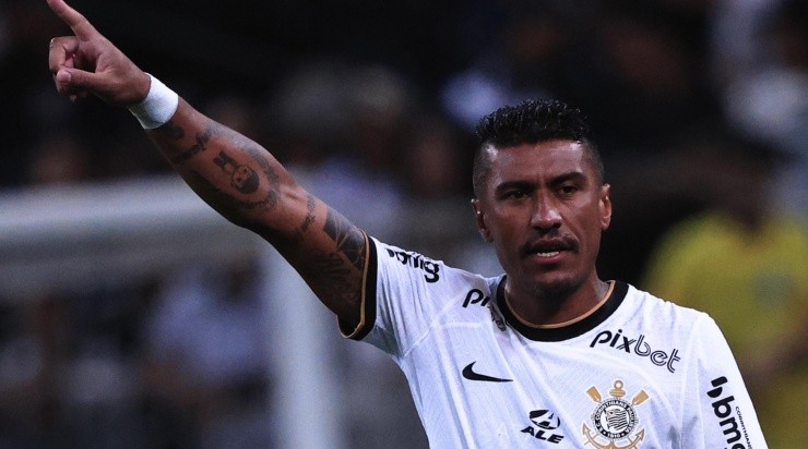 Foto: Ettore Chiereguini/AGIF - Paulinho é uma das peças que vem recuperando o ritmo de jogo.