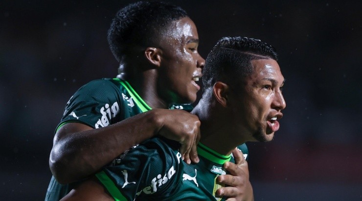 Foto: Marcello Zambrana/AGIF - Rony e Endrick não estão começando 2023 com a pontaria apurada. Foto: Marcello Zambrana/AGIF - Rony e Endrick não estão começando 2023 com a pontaria apurada.