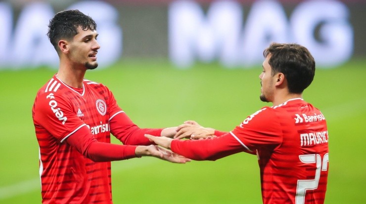 Foto: Pedro H. Tesch/AGIF - Johnny e Maurício foram alvos de Baldasso