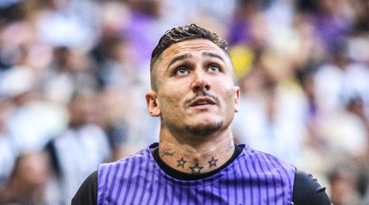 Foto: Lucas Emanuel/AGIF - Quantia que será paga para Vina surpreendeu muitos torcedores.