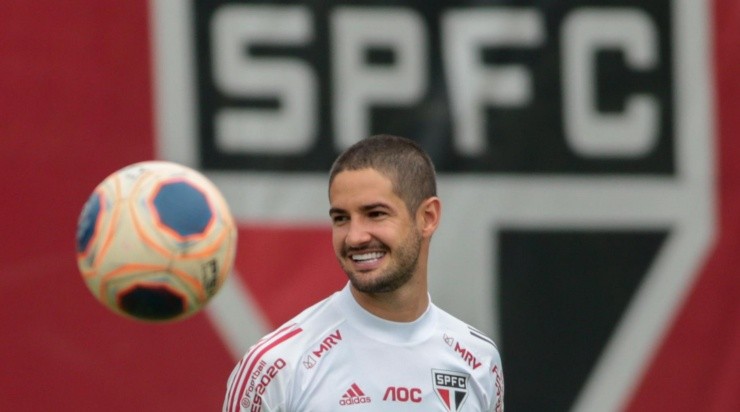 Foto: Marcello Zambrana/AGIF - Pato foi rejeitado por Santos e Internacional. Foto: Marcello Zambrana/AGIF - Pato foi rejeitado por Santos e Internacional.