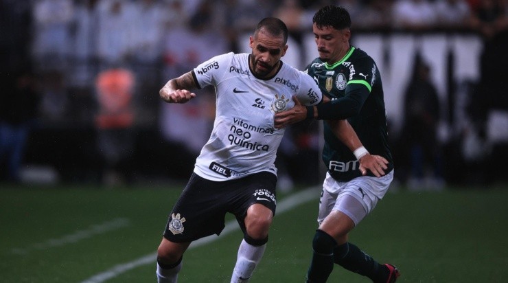 Foto: Ettore Chiereguini/AGIF - Renato foi eleito o craque do jogo.