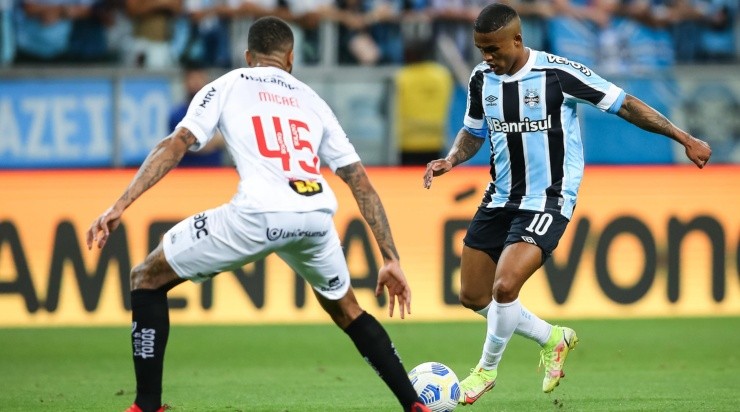 Foto: Pedro H. Tesch/AGIF - O meia-atacante decepcionou em sua segunda passagem pelo Imortal