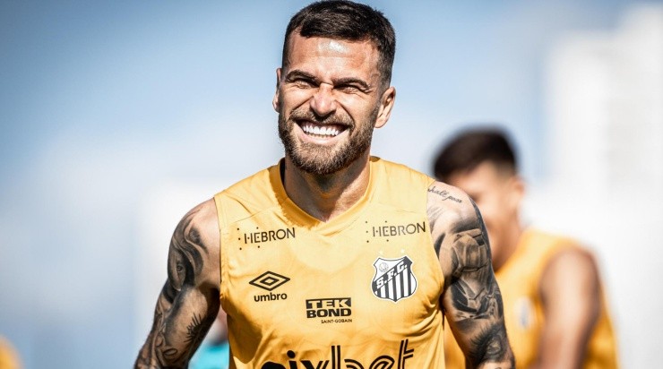 Foto: Raul Baretta/ Santos FC / Divulgação - Lucas Lima: meia terá contrato renovado com o Santos