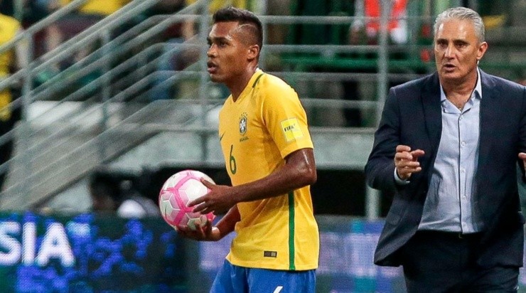 Foto: Ale Cabral/AGIF - Lateral esteve na última Copa do Mundo.