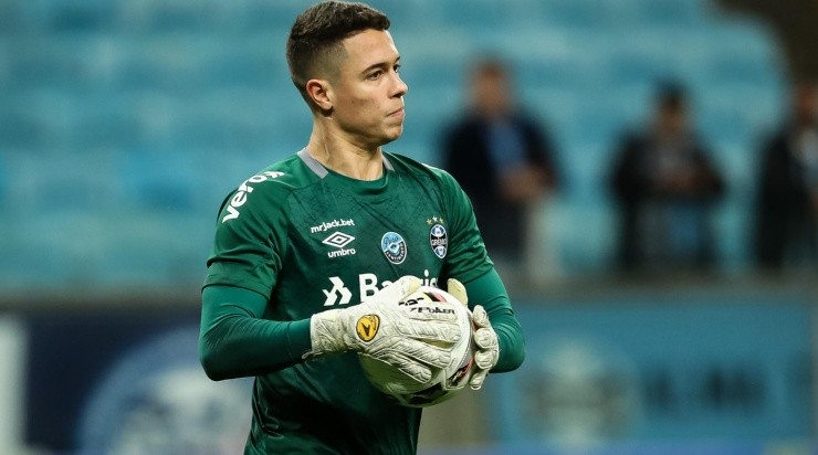 Foto: Pedro H. Tesch/AGIF - Brenno: goleiro pode deixar o Grêmio