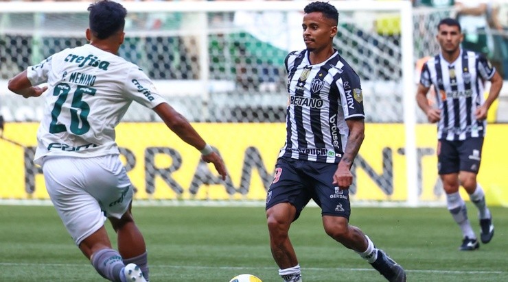 Foto: Marcello Zambrana/AGIF - Allan: volante já foi aprovado internamente no Palmeiras