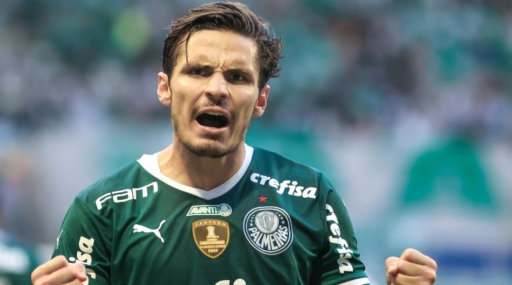 Foto: Marcello Zambrana/AGIF - Veiga tem 10 participações em gols em 11 jogos pelo Palmeiras em 2023.
