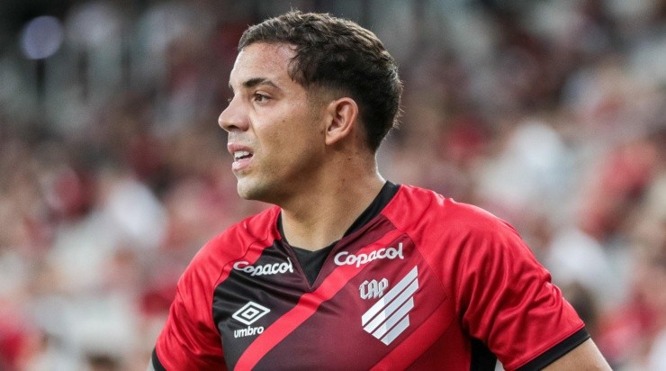 Robson Mafra/AGIF - Terans pelo Furacão.