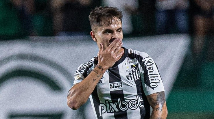 Foto: Isabela Azine/AGIF - Jovem não deve permanecer no Santos.