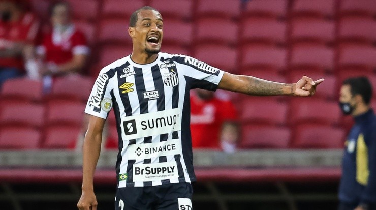 Foto: Pedro H. Tesch/AGIF - Luiz Felipe teria acordo com o Cruzeiro