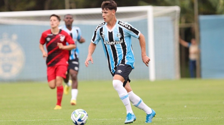 Foto: Rodrigo Fatturi / Grêmio FBPA / Divulgação - Zinho: promovido ao elenco de Renato no Grêmio Foto: Rodrigo Fatturi / Grêmio FBPA / Divulgação - Zinho: promovido ao elenco de Renato no Grêmio