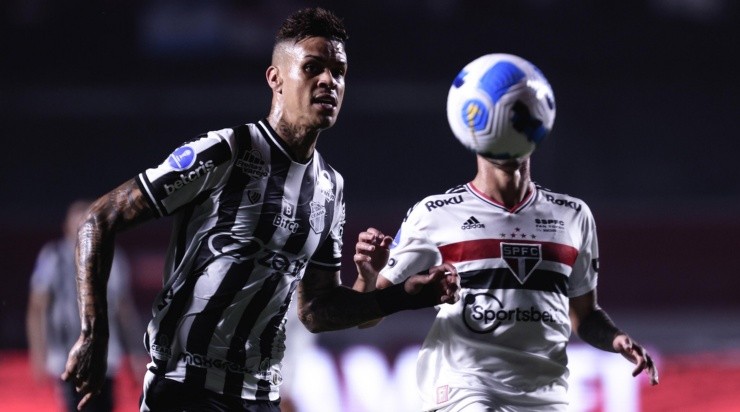 Foto: Ettore Chiereguini/AGIF - Richard atuou a última temporada pelo Ceará