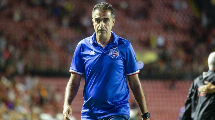 Foto: Rafael Vieira/AGIF - O treinador português reclamou do pouco tempo de preparação no Brasil