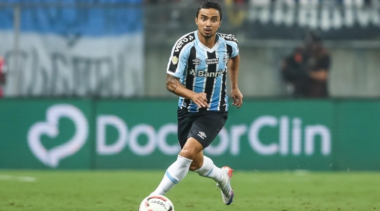 Foto: Pedro H. Tesch/AGIF - Fábio deve ser titular contra o Ypiranga