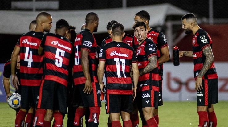 Foto: Jhony Pinho/AGIF - Plantel do Vitória tem algumas carências. 