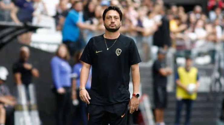 Foto: Rodrigo Gazzanel/Ag.Corinthians - Arthur Elias é multicampeão no Corinthians.