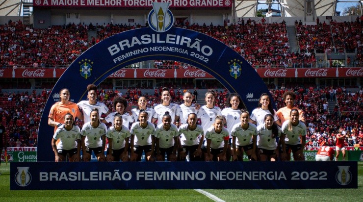 Foto: Maxi Franzoi/AGIF - Final do último Brasileirão foi entre Timão e Colorado.
