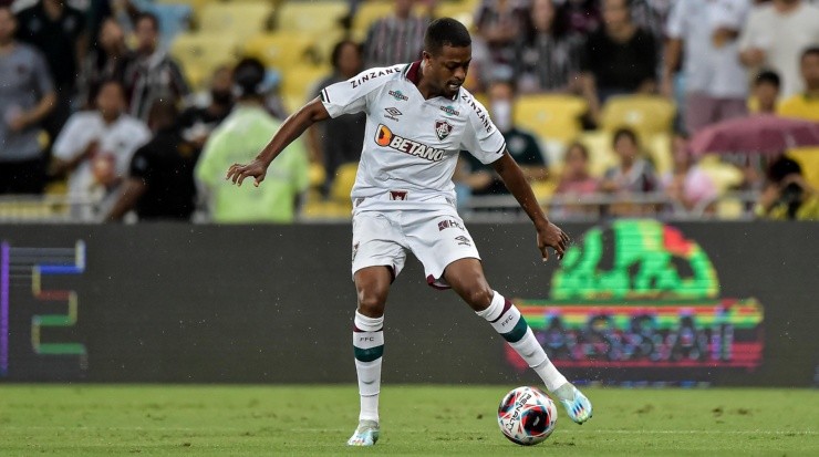 Foto: Thiago Ribeiro/AGIF - Keno: alvo de críticas da torcida