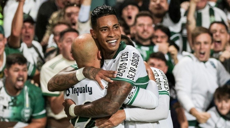 Foto: Robson Mafra/AGIF - Coxa se classificou no sufoco na Copa do Brasil. Foto: Robson Mafra/AGIF - Coxa se classificou no sufoco na Copa do Brasil.