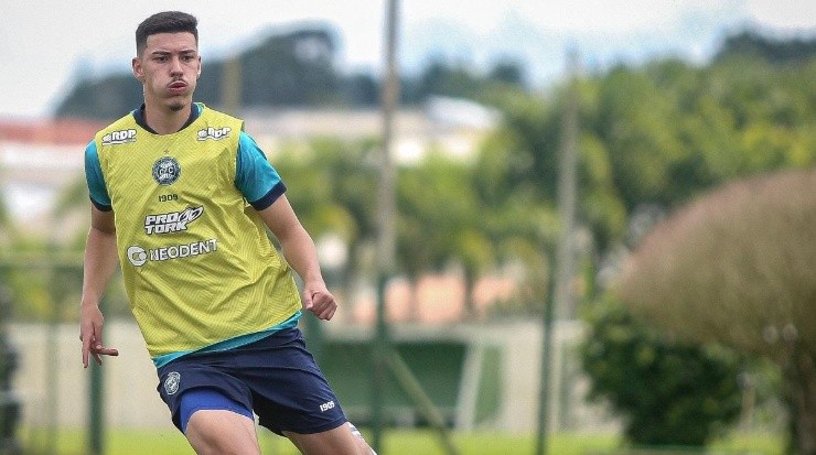Foto: Guilherme Griebeler / Coritiba - Jean durante treinamento do Coxa.