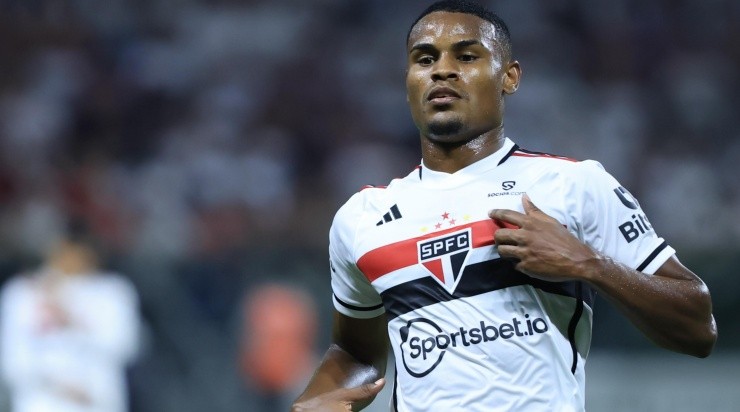 Foto: Marcello Zambrana/AGIF -  Nathan mal voltou e já pode deixar o São Paulo