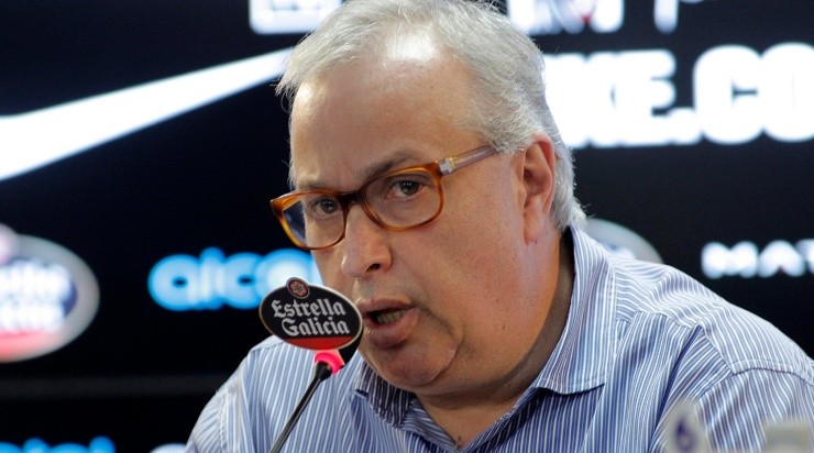 Foto: Daniel Vorley/AGIF - Torcedores pediram a saída de Roberto de Andrade