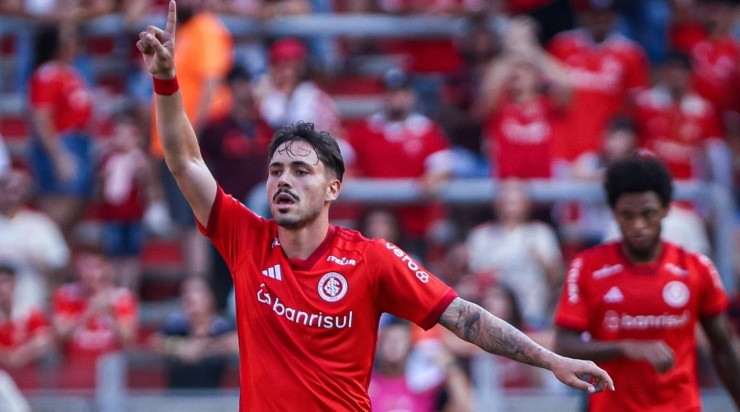 Foto: Maxi Franzoi/AGIF - Maurício também renovou com o Colorado