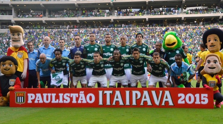 Foto: Mauro Horita/AGIF - Time titular do Verdão na final de 2015.