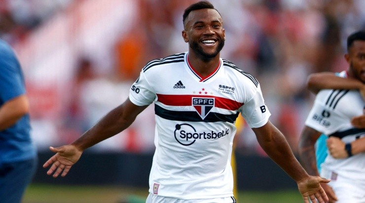 Foto: Thiago Calil/AGIF - O volante vem crescendo de rendimento no São Paulo