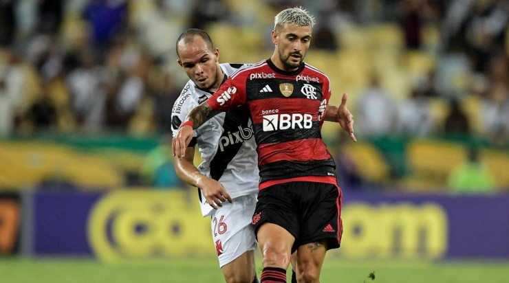 Foto: Thiago Ribeiro/AGIF - Processo de recuperação de Arrascaeta será essencial