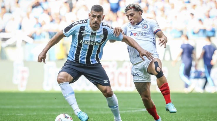 Foto: Pedro H. Tesch/AGIF - Diego Souza: centroavante deve antecipar fim da carreira no Grêmio