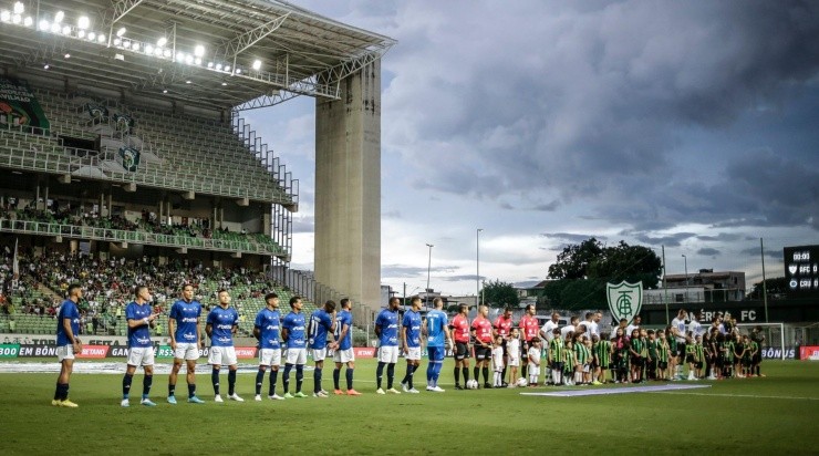 Foto: Staff Images/Cruzeiro/Divulgação - O elenco celeste deve receber reforços após a queda para o América-MG no Estadual
