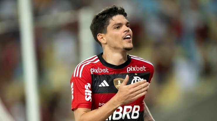 Foto: Jorge Rodrigues/AGIF - Ayrton custou cerca de 7 milhões de euros ao Mengão.