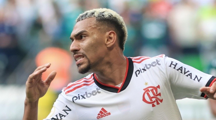 Foto: Marcello Zambrana/AGIF - Matheuzinho foi exaltado por Léo Moura.