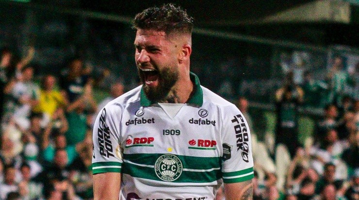 Foto: Gabriel Machado/AGIF - Jornalista afirmou que Fabricio Daniel poderia ter ido para o Avaí