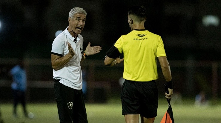 Foto: Jorge Rodrigues/AGIF - Luis Castro foi uma escolha pessoal de John Textor.